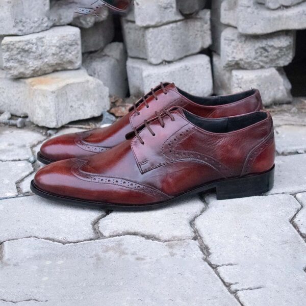 wingtip oxford shoes burgundy two tone